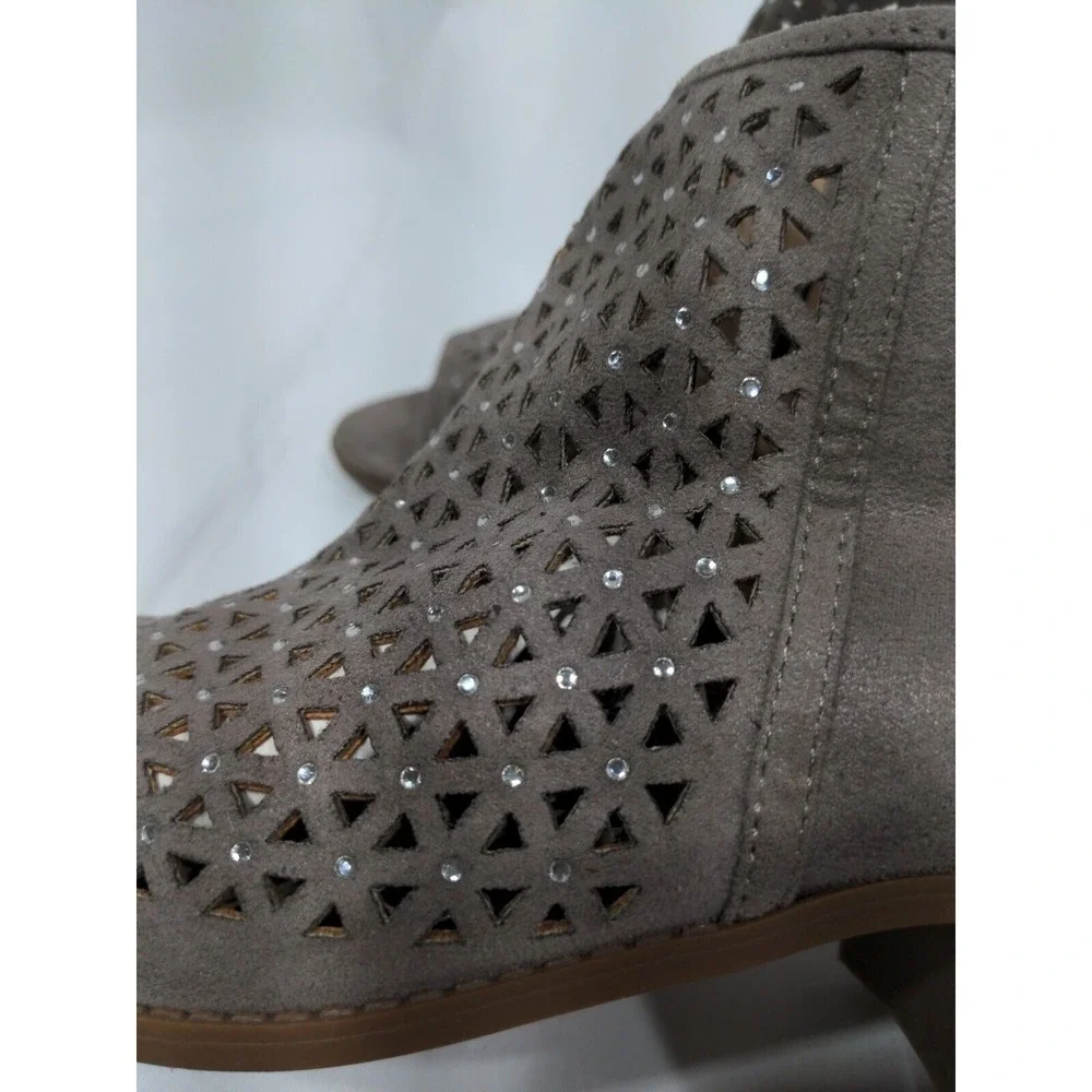 SO‎ Youth Girl's Jayna Zip Up Comfort Ankle Boots Taupe Size 6M
